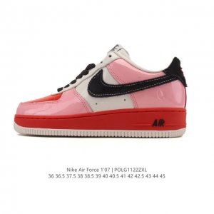 耐克 Nike Air Force 1 '07 Low 空军一号含气垫 低帮 小白鞋 百搭厚底增高休闲运动板鞋。柔软、弹性十足的缓震性能和出色的中底设计，横跨复