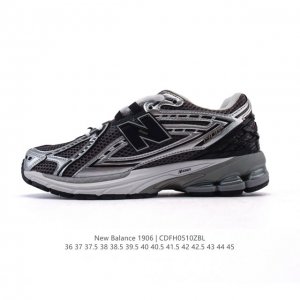 公司级 新百伦 New Balance M1906系列 复古运动鞋单品宝藏老爹鞋款。作为Nb最经典的档案鞋型之一，与 2一样，1906有着Nb最成熟的技术加持和