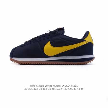 Nike Classic Cortez Nylon 耐克阿甘鞋男女子运动鞋。秉承元年款经典风格，糅合防水鞋面设计，令双足保持干爽舒适。防水锦纶鞋面强势抵御风雨侵 - 点击图像关闭