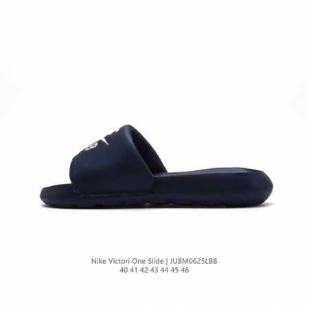 耐克 Nike VICTORI ONE SLIDE 耐克 夏季时尚舒适 高品质 一字拖鞋沙滩鞋拖鞋。采用全新柔软泡棉，响应灵敏，轻盈非凡，打造休闲舒适的穿着体验 - 点击图像关闭
