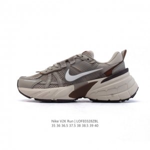 200 【公司级】Nike/耐克 V2K Run 减震防滑 复古低帮运动跑步鞋 超火复古跑鞋，采用太空革组合呼吸网眼布鞋面材质，搭载正确4层组合底模，嵌入Tpu