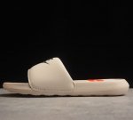 NK SB Benassi 夏季运动休闲拖鞋白 货号 CN9677-200 尺码 36 36.5 37.5 38 38.5 39 40 40.5 41 42 4