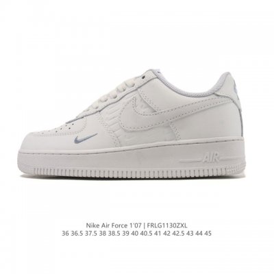 耐克 Nike Air Force 1 '07 Low 空军一号含气垫 小白鞋 低帮百搭厚底增高休闲运动板鞋。柔软、弹性十足的缓震性能和出色的中底设计，横跨复古
