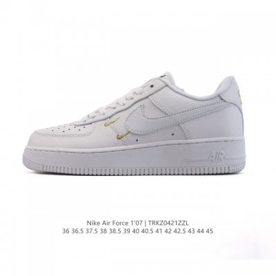 耐克 Nike Air Force 7 Low 空军一号含气垫 小白鞋 低帮百搭厚底增高休闲运动板鞋。柔软、弹性十足的缓震性能和出色的中底设计，横跨复古与现代的