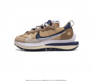 Nike 耐克 原楦原纸版开发 3D打印效果重影钩子 中底嵌入超轻发泡eva缓震材质及4层组合鞋底型 后跟嵌入v型tpu稳固支架2021年春季 日式解构美学联名