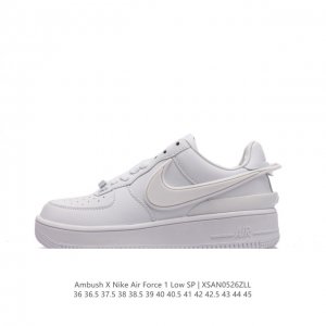 耐克 空军一号 Af1 低帮休闲板鞋 Ambush X Nk Air Force 1'07 Low Sp 空军一号联名标志性的swoosh延伸至鞋跟之外，鞋舌和