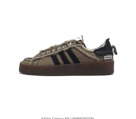 Adidas 阿迪达斯 男女鞋真标半码制 原楦开发版型 采用棉质帆布组合环保纤维革鞋面材质 原档案开发铝楦楦型 正确硫化组合鞋底 每次人气都不低澳洲时尚品牌 S - 点击图像关闭