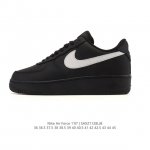 耐克 Nike Air Force 1 '07 Low 空军一号含气垫 小白鞋 低帮百搭厚底增高休闲运动板鞋。柔软、弹性十足的缓震性能和出色的中底设计，横跨复古