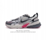 Nike 耐克 V2K Run 减震防滑 复古低帮跑步鞋 超火复古跑鞋，采用太空革组合呼吸网眼布鞋面材质，搭载正确4层组合底模，嵌入tpu加固稳定模块,双层md
