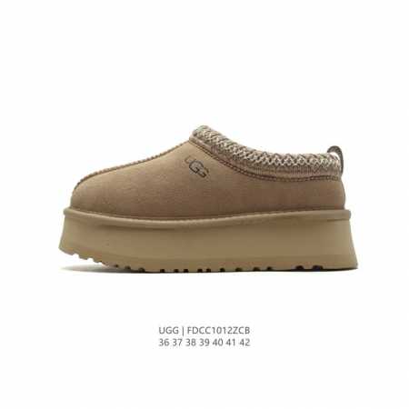 Ugg 棉拖 雪地靴 俏皮可爱的百变造型， 美国轻奢品牌ugg 平底系列冬季羊毛一体雪地休闲保暖毛毛家居包头棉拖鞋。官方同步包装 检验标 材料采用原厂防污防水皮 - 点击图像关闭