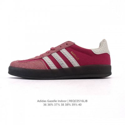 阿迪达斯 Adidas Originals Gazelle Indoor复古三叶草防滑透明橡胶板鞋经典运动鞋 这款经典鞋,忠于原版设计,缀撞色三条纹和鞋跟饰片