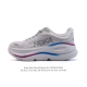 公司级 Hoka畅行无阻 Hoka One One Bondi 9 舒适百搭耐磨轻便 低帮跑步鞋 男女款。Bondi 9 最显著的变化在于其鞋底单元，原本扎实可