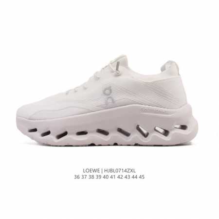 真标 Loewe 罗意威 X On 昂跑全新合作系列运动鞋 时尚老爹鞋，品牌与瑞士高性能运动品牌On携手打造的此系列作品专为城市与户外生活而设，充分彰显蕴含可持 - 点击图像关闭