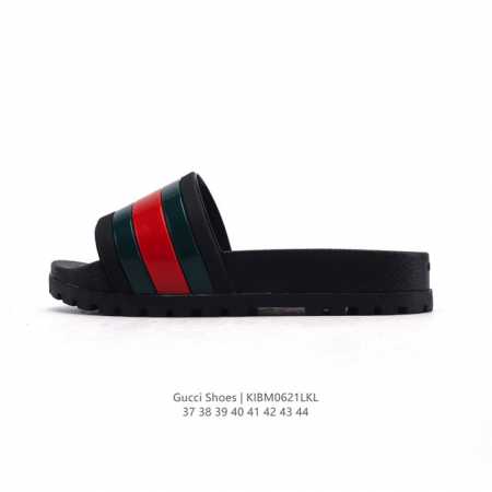 Gucci 古奇 官网主推款休闲运动拖鞋 沙滩鞋 家居鞋 3D印花字一拖鞋 历年经爆典款 一脚蹬凉拖鞋。正品原版开模 高端复刻 Gucci 24Ss 夏季时潮尚 - 点击图像关闭