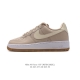 耐克 Nike Air Force 1 '07 Low 空军一号含气垫 小白鞋 低帮百搭厚底增高休闲运动板鞋。柔软、弹性十足的缓震性能和出色的中底设计，横跨复古