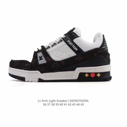 公司级 路易威登 Louis Vuitton Lv路易威登板鞋 时尚运动鞋潮厚底增高男女鞋。舒适防滑底和百搭性霸屏整个时尚娱乐圈，细节调整完美主义！采用柔软皮革