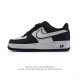 100 耐克 Nike Air Force 1 '07 Low 空军一号含气垫 小白鞋 低帮百搭厚底增高休闲运动板鞋。柔软、弹性十足的缓震性能和出色的中底设计，