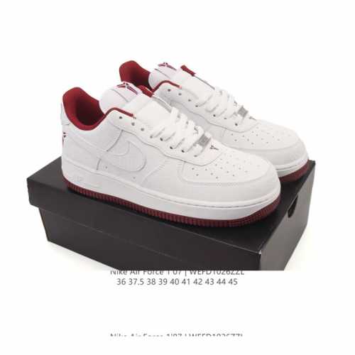 耐克 Nike Air Force 1 '07 Low 空军一号含气垫 低帮 小白鞋 百搭厚底增高休闲运动板鞋。柔软、弹性十足的缓震性能和出色的中底设计，横跨复