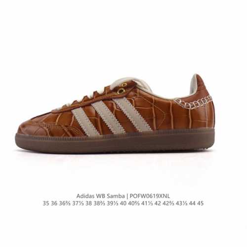 公司级 阿迪达斯 Adidas Samba新款 德训鞋 时尚休闲运动板鞋- Wales Bonner 的 Adidas Samba “Studded”亮相，Ad