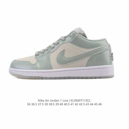 耐克 乔丹Air Jordan 1 Low Aj1 乔1 乔丹1代Aj1 低帮复古文化休闲运动篮球鞋。从1985 年面世的元年款汲取设计灵感，采用简洁大方的经典 - 点击图像关闭