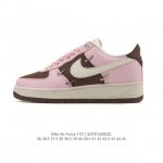 耐克 Nike Air Force 1 '07 Low 空军一号含气垫 低帮百搭厚底增高休闲运动板鞋。柔软、弹性十足的缓震性能和出色的中底设计，横跨复古与现代的
