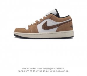耐克 乔丹air Jordan 1 Low Aj1 乔1 乔丹1代aj1 低帮复古文化休闲运动篮球鞋 从1 年面世的元年款汲取设计灵感 采用简洁大方的经典外观