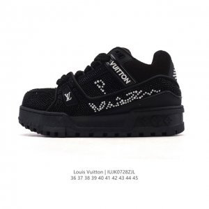 公司级 路易威登 Louis Vuitton Lv路易威登板鞋 2025年新款 闪亮钻石鞋面 时尚运动鞋潮厚底增高男女同款板鞋。舒适防滑底和百搭性霸屏整个时尚娱