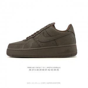 耐克 Nike Air Force 1 '07 Low 空军一号含气垫 低帮 小白鞋 百搭厚底增高休闲运动板鞋。柔软、弹性十足的缓震性能和出色的中底设计，横跨复