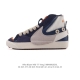 耐克 Nike Blazer Mid '77 Jumbo 男女士运动鞋 抓地板鞋革新重塑经典街头人气鞋款。采用人气传统外观，巧搭大号耐克勾勾设计和宽大鞋带。柔软