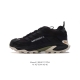 公司级 迈乐 Merrell 低帮登山靴 户外徒步鞋 时尚运动鞋 这款鞋采用纯手工定制工艺，提供舒适的足部贴合和脚趾预留空间，防止摩擦和受伤。鞋带 %可回收，鞋