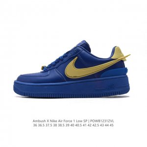 耐克 空军一号 Af1 低帮休闲板鞋 Ambush X Nk Air Force 7 Low Sp 空军一号联名标志性的swoosh延伸至鞋跟之外，鞋舌和鞋垫上
