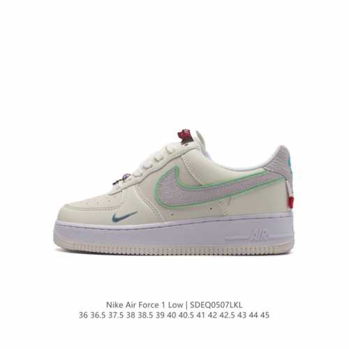 耐克 Nike Air Force 1 '07 空军一号 Af1 Af1 男女子运动鞋复古篮球鞋，巧妙结合复古美学和新潮魅力，旨在致敬 40 年来风靡世界的元年