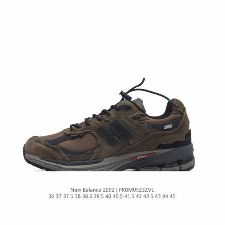 新百伦 New Balance 2002R 跑鞋 男女运动鞋 沿袭了面世之初的经典科技，以 Encap 中底配以升级版 N-Ergy 缓震物料。鞋面则采用特色的 - 点击图像关闭