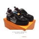 公司级 路易威登 满钻 Louis Vuitton Lv路易威登板鞋 时尚运动鞋 潮厚底增高休闲鞋。舒适防滑底和百搭性霸屏整个时尚娱乐圈，细节调整完美主义！致T