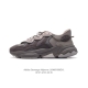 真标 阿迪达斯 Adidas Ozweego 水管复古老爹鞋厚底增高老爹爹百搭慢跑鞋，鞋面透气织物与出众皮革相互拼接，营造丰富层次，中底 Adiprene+ 则