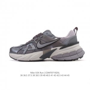 公司级 Nike 耐克 V2K Run 减震防滑 复古低帮运动跑步鞋 超火复古跑鞋，采用太空革组合呼吸网眼布鞋面材质，搭载正确4层组合底模，嵌入Tpu加固稳定模
