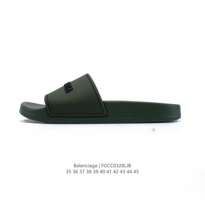 110 balenciaga/巴黎世家拖鞋 家居休闲拖鞋 沙滩拖鞋 男女鞋广东原产，采用Pu高密度防滑橡胶鞋底及3D立体Tpu光泽上盖材质，配置正确包装物及灰色