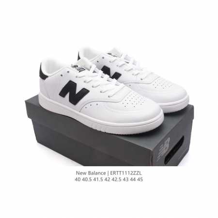 新百伦 New Balance Ct05 低帮复古运动板鞋。鞋身两侧硕大n用点缀首发，软质纤维革鞋面鞋材。鞋子鞋面以皮革覆盖，后跟饰片上new Balance - 点击图像关闭