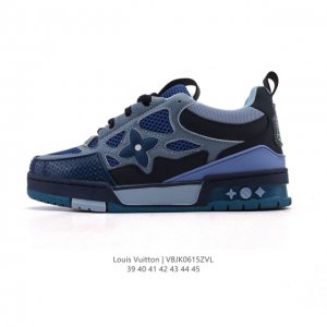 公司级 Lv Skate Sneaker 路易威登 2025年新款运动板鞋 蛇年限定 春夏秀场初次亮相，此次以粒面牛皮革焕新呈现。加垫鞋领和鞋舌援引滑板鞋设计，