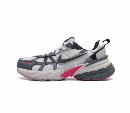 Nike 耐克 V2K Run 减震防滑 复古低帮跑步鞋 超火复古跑鞋 采用太空革组合呼吸网眼布鞋面材质 搭载正确4层组合底模 嵌入tpu加固稳定模块,双层md - 点击图像关闭