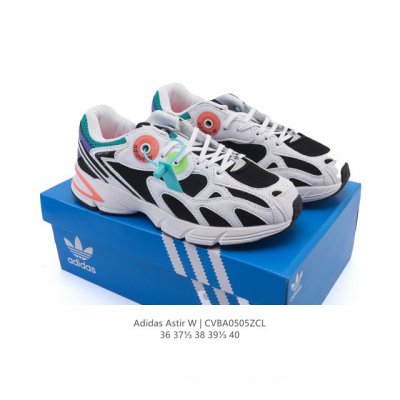 阿迪达斯 Adidas Original Astir 耐磨复古运动休闲鞋 鞋款灵感来自2000年代的跑步款式 ，鞋面和超大号孔眼进行更新复古色系搭配经典配色 线
