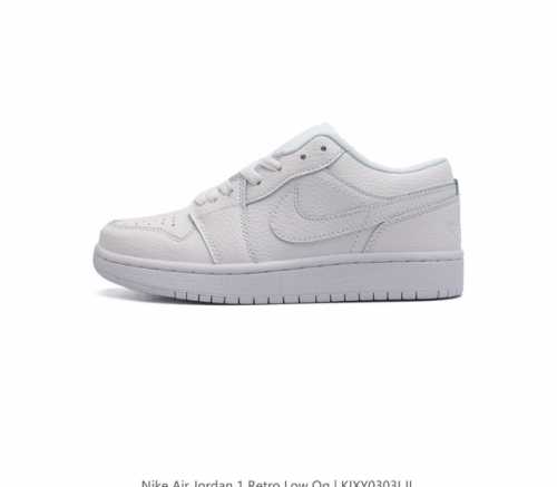 耐克 乔丹air Jordan 1 Low Aj1 乔1 乔丹1代aj1 低帮复古文化休闲运动篮球鞋 从1985 年面世的元年款汲取设计灵感 采用简洁大方的经典