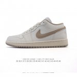耐克 乔丹Air Jordan 1 Low Aj1 乔1 乔丹1代Aj1 低帮复古文化休闲运动篮球鞋，从1985 年面世的元年款汲取设计灵感，采用简洁大方的经典