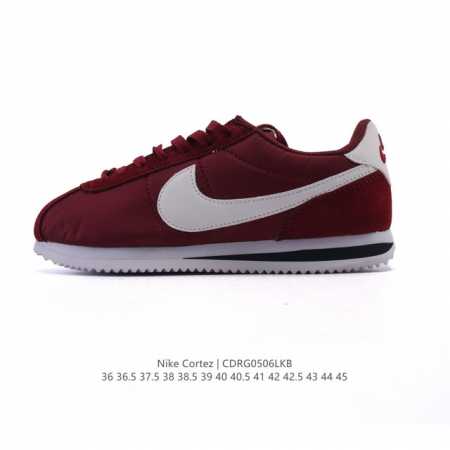 nike Classic Cortez Nylon 耐克阿甘鞋男女子运动鞋。秉承元年款经典风格，糅合防水鞋面设计，令双足保持干爽舒适。防水锦纶鞋面强势抵御风雨侵 - 点击图像关闭