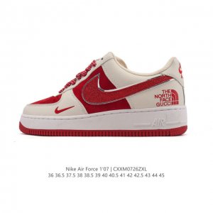 真标 耐克 Nike Air Force 1 '07 Low 空军一号含气垫 小白鞋 低帮百搭厚底增高休闲运动板鞋。柔软、弹性十足的缓震性能和出色的中底设计，横