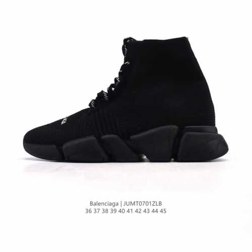 巴黎世家Balenciaga 巴黎袜子鞋 太多的词汇来形容这款鞋子了 轻便 舒适穿着方便让它备受青睐 更是各大明星们的最爱 如果说之前的袜子鞋不够运动 那么这双