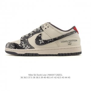 耐克 Nike Dunk Low Retro 运动鞋复古板鞋 路易威登联名运动鞋，作为 80 年代经典篮球鞋款，起初专为硬木球场打造，后来成为席卷街头的时尚标杆