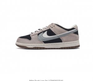 Nb系列耐克 男女鞋 Nike Dunk Low Se 双勾 运动滑板鞋 复古板鞋 尽情迈步 彰显个性风采 鞋身左右侧均配有皮革质双swooshes 年纪念标放