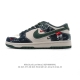 公司级 耐克 Nike Dunk Low Retro 运动鞋复古板鞋。作为 80 年代经典篮球鞋款，起初专为硬木球场打造，后来成为席卷街头的时尚标杆，现以经典细