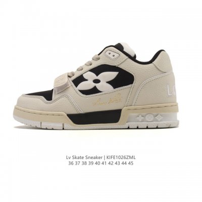 公司级 Lv Skate Sneaker 路易威登 2025年新款运动板鞋 蛇年限定 春夏秀场初次亮相，此次以粒面牛皮革焕新呈现。加垫鞋领和鞋舌援引滑板鞋设计，